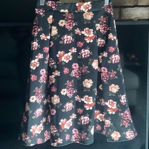 Stradivarius floral print fall midi skirt